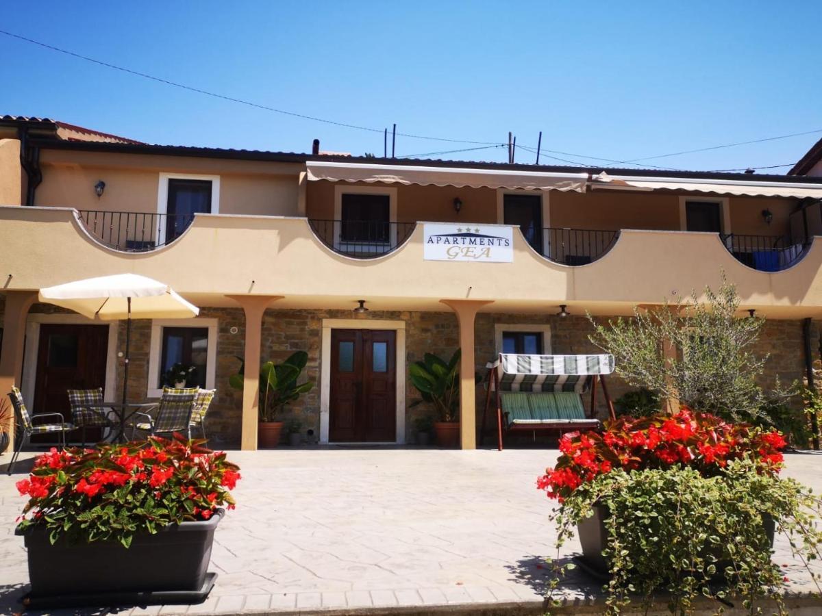 Apartments Gea Lucija Exterior foto
